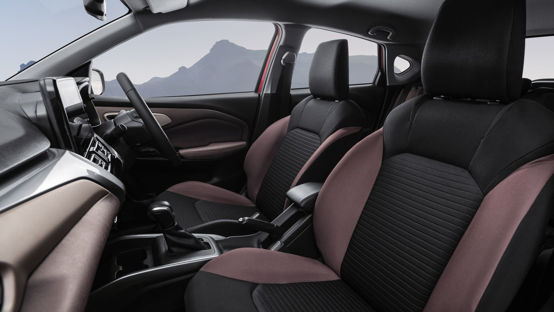 Toyota Starlet Cross - News Car - Rwanda